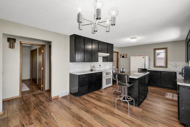 6811 Millersburg Boulevard, Lonsdale, MN 55046