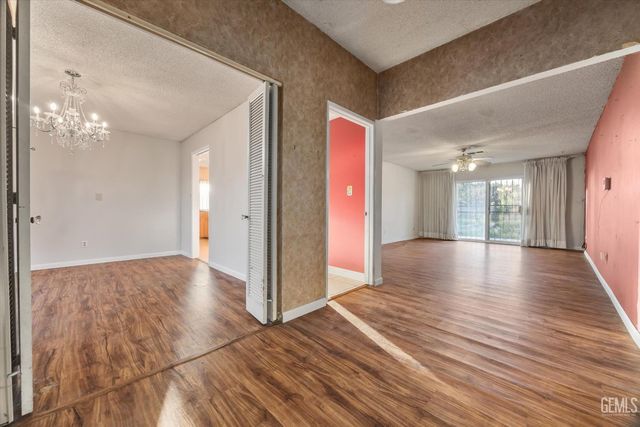 2401 Elm Street, Bakersfield, CA 93301