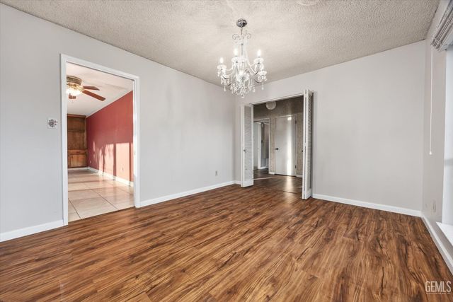 2401 Elm Street, Bakersfield, CA 93301