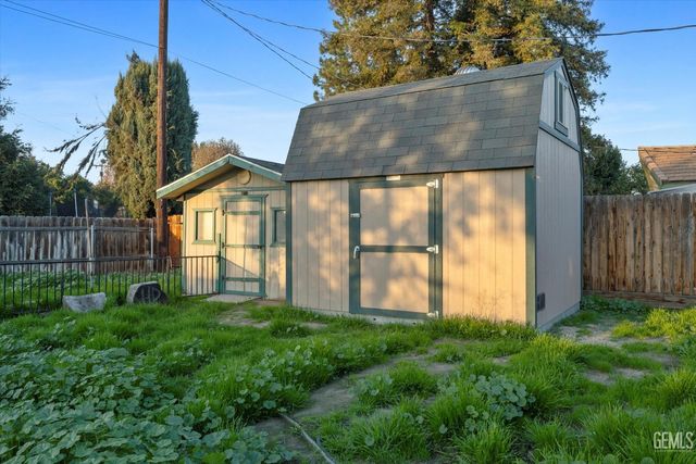 2401 Elm Street, Bakersfield, CA 93301