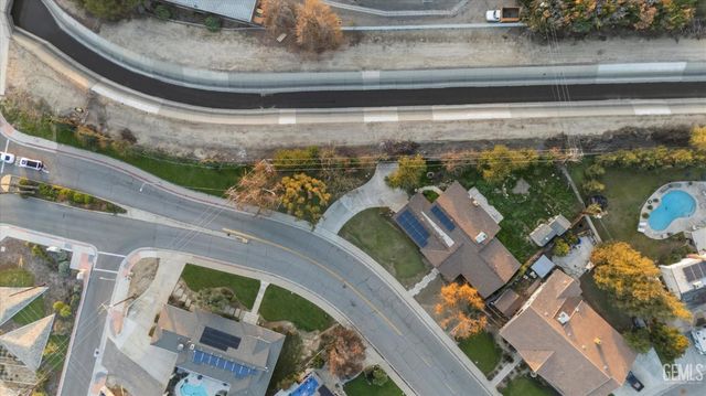 2401 Elm Street, Bakersfield, CA 93301