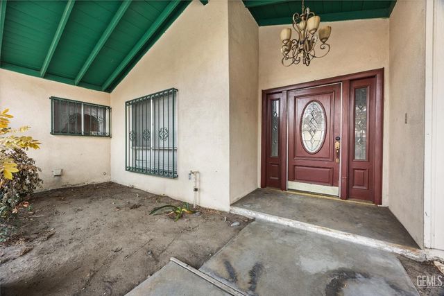 2401 Elm Street, Bakersfield, CA 93301
