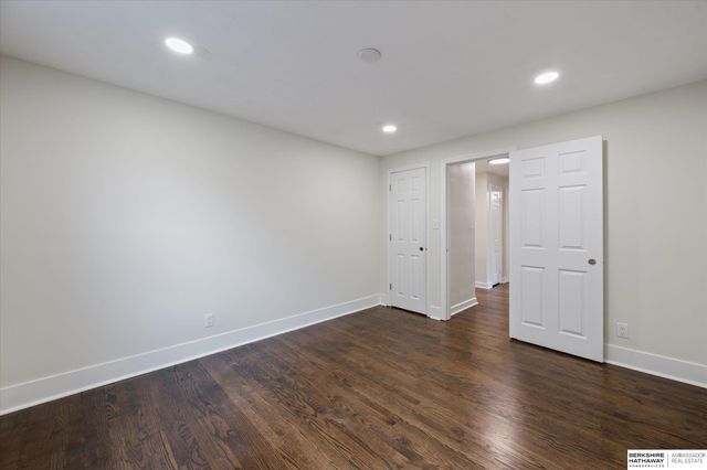 691 J E George Boulevard, Omaha, NE 68132