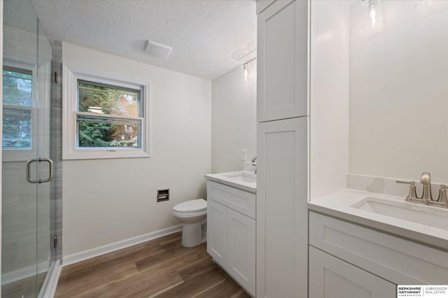 691 J E George Boulevard, Omaha, NE 68132