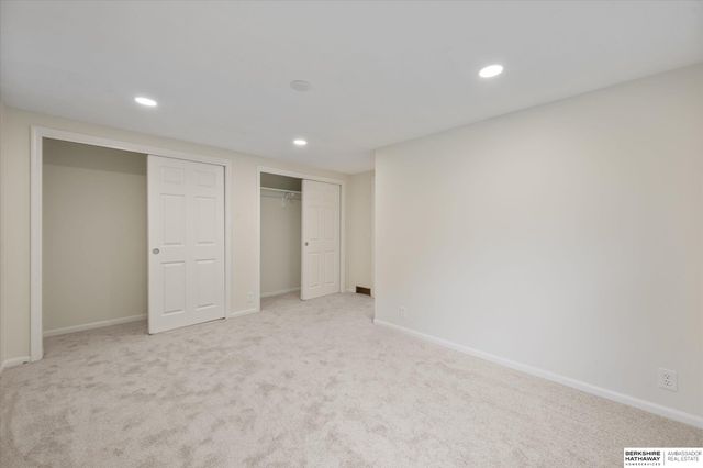 691 J E George Boulevard, Omaha, NE 68132