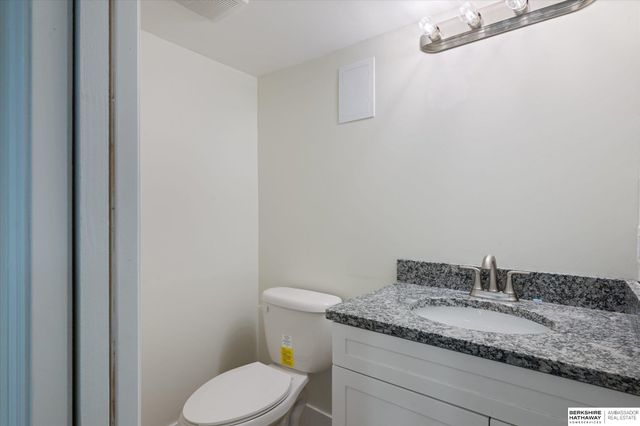 691 J E George Boulevard, Omaha, NE 68132