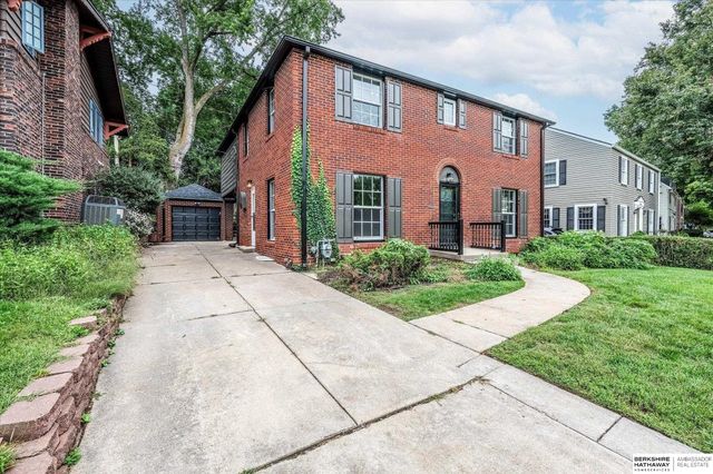 691 J E George Boulevard, Omaha, NE 68132