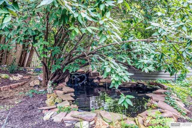 691 J E George Boulevard, Omaha, NE 68132