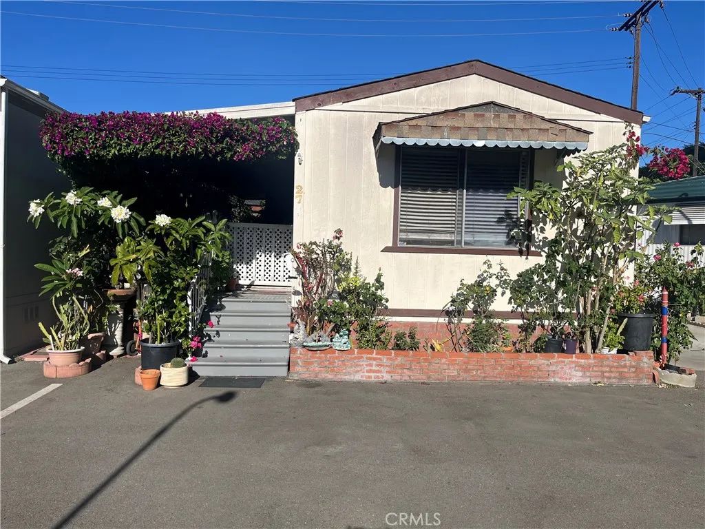 8600 Contreras 27, Paramount, CA 90723