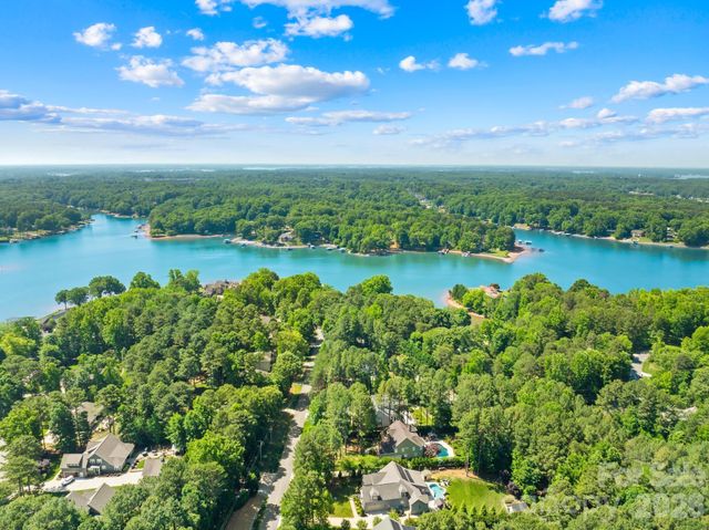 334 McCrary Road, Mooresville, NC 28117