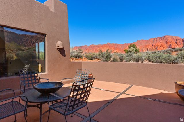 989 N SHONTO RIDGE DR, Ivins, UT 84738