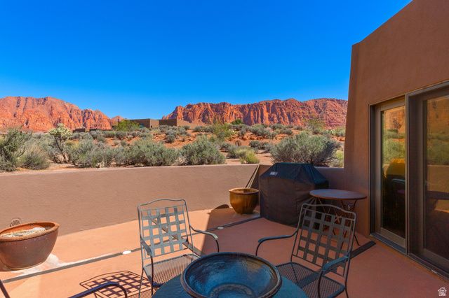 989 N SHONTO RIDGE DR, Ivins, UT 84738