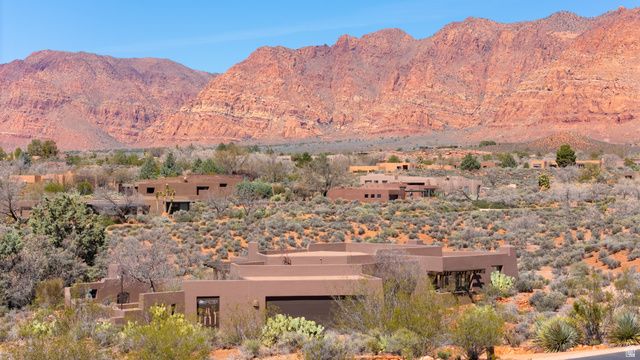 989 N SHONTO RIDGE DR, Ivins, UT 84738
