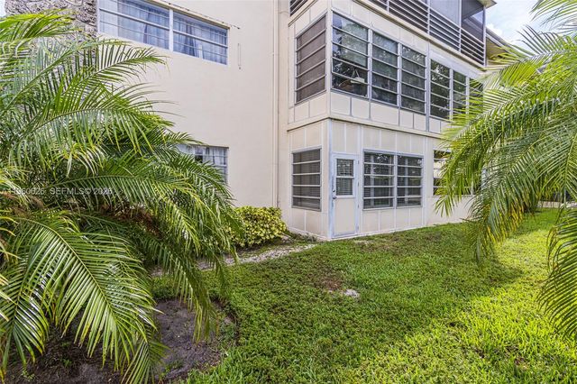 4341 NW 16th Street 101, Lauderhill, FL 33313