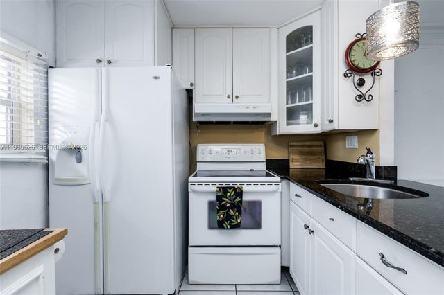 4341 NW 16th Street 101, Lauderhill, FL 33313