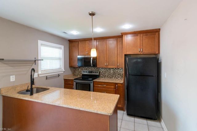 1811 Pope ST, Virginia Beach, VA 23464