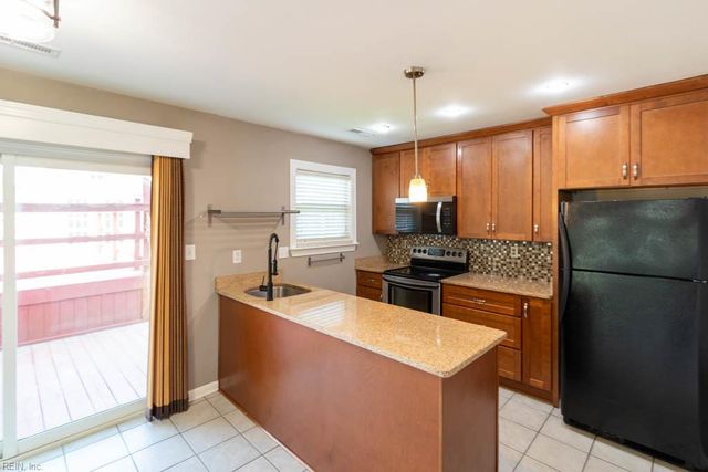 1811 Pope ST, Virginia Beach, VA 23464