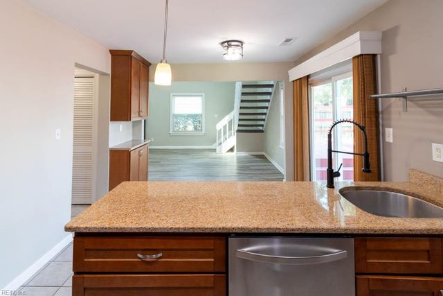 1811 Pope ST, Virginia Beach, VA 23464