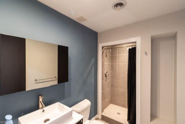 1811 Pope ST, Virginia Beach, VA 23464