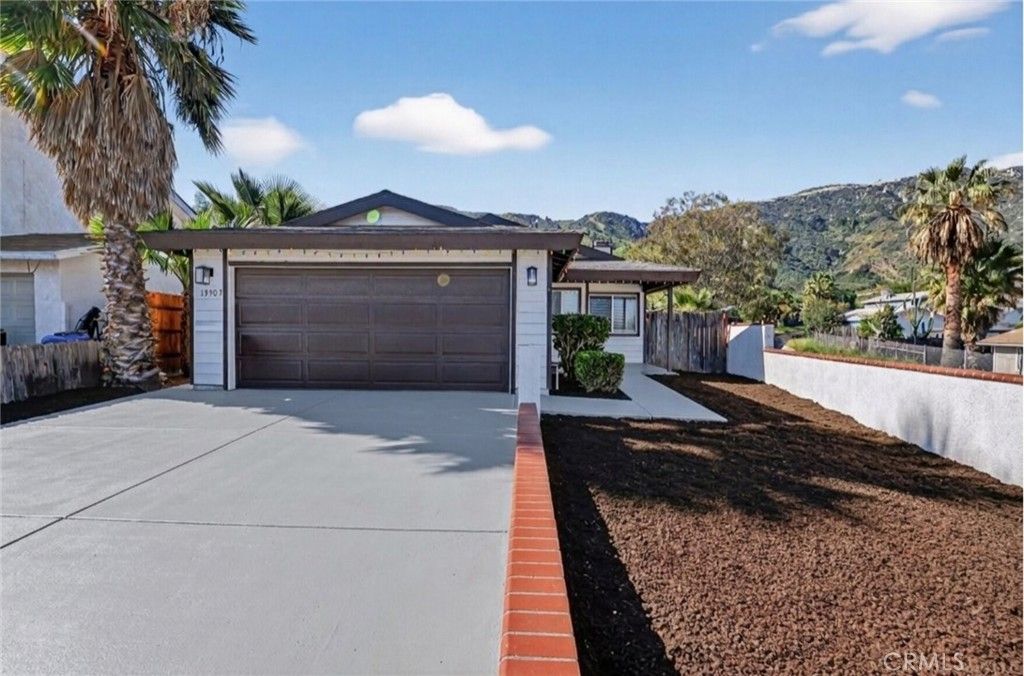 15505 Shadow Mountain Ln, Lake Elsinore, CA 92530