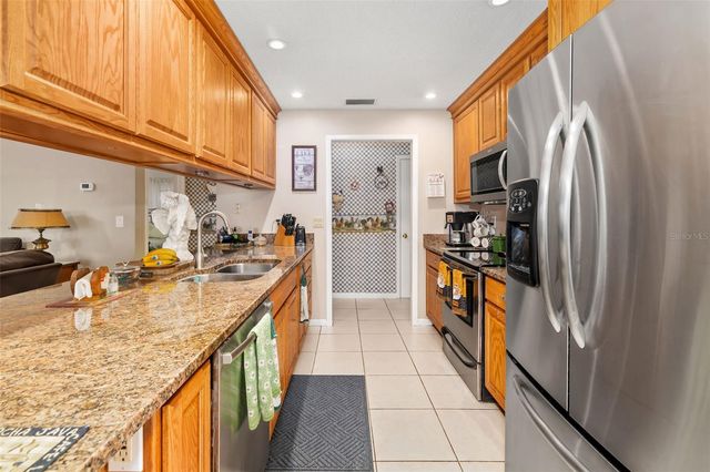 2005 39TH STREET W, Bradenton, FL 34205