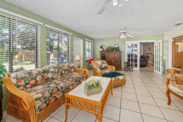 2005 39TH STREET W, Bradenton, FL 34205