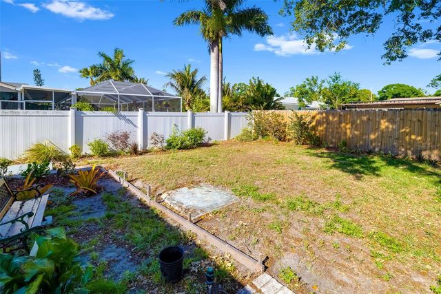 2005 39TH STREET W, Bradenton, FL 34205