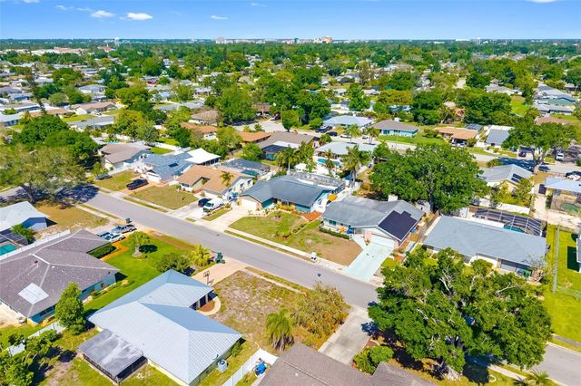 2005 39TH STREET W, Bradenton, FL 34205