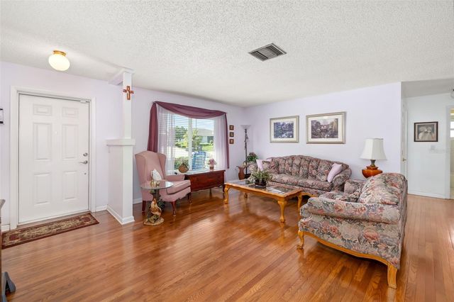 2005 39TH STREET W, Bradenton, FL 34205