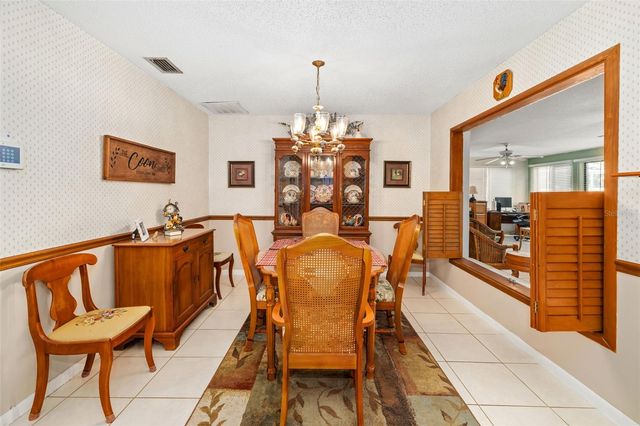 2005 39TH STREET W, Bradenton, FL 34205