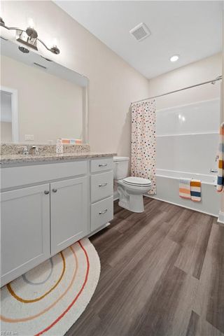 4615 Longleaf PL, Chesapeake, VA 23321