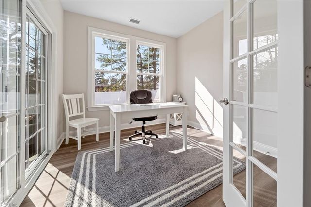 4615 Longleaf PL, Chesapeake, VA 23321