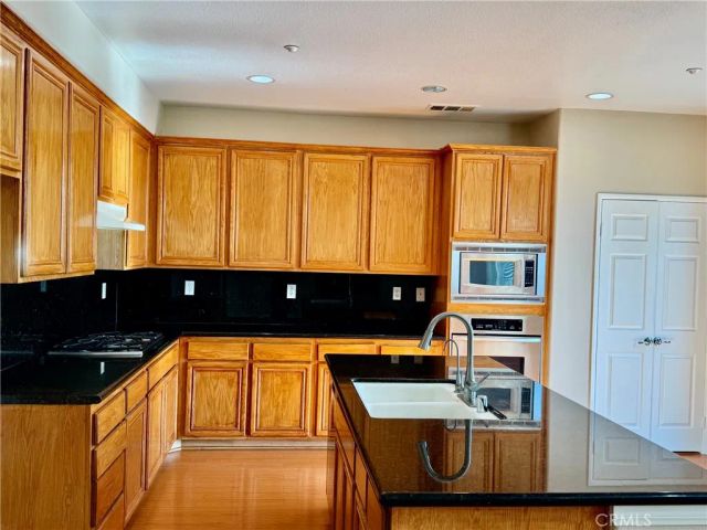 6076 Brookside, Fontana, CA 92336