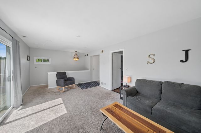 17W320 Scheel Drive, Willowbrook, IL 60527