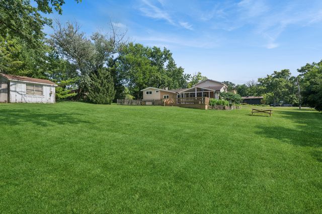 17W320 Scheel Drive, Willowbrook, IL 60527