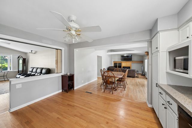 17W320 Scheel Drive, Willowbrook, IL 60527
