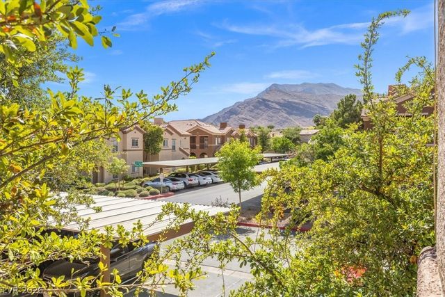 3850 Juno Beach Street 203, Las Vegas, NV 89129