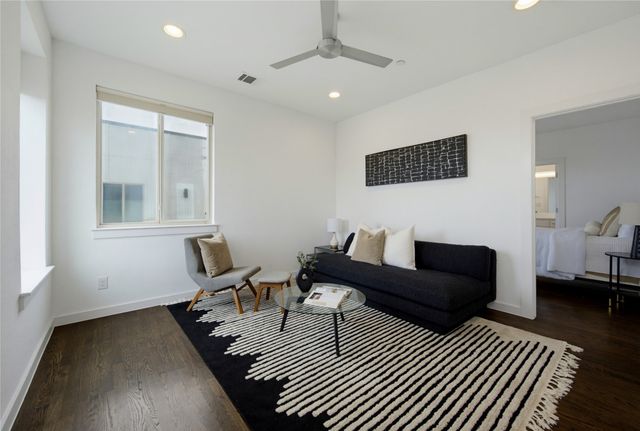 1915 Summit Avenue 1, Dallas, TX 75206