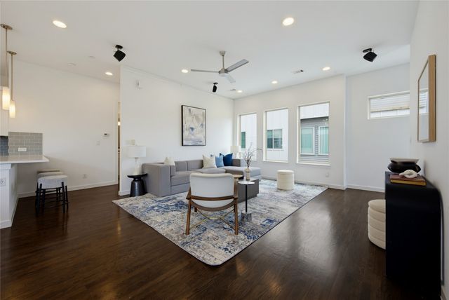 1915 Summit Avenue 1, Dallas, TX 75206