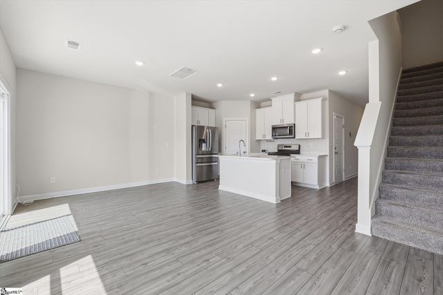 10 Rockshire Trail, Fountain Inn, SC 29644