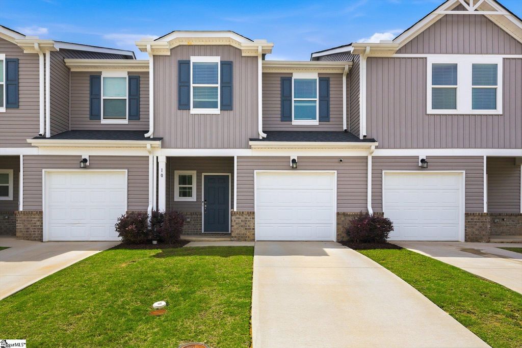 10 Rockshire Trail, Fountain Inn, SC 29644