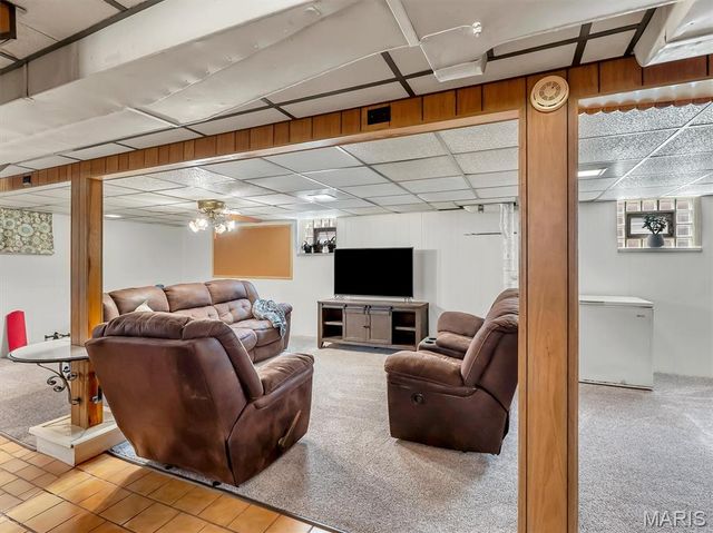 9028 Philo Avenue, St Louis, MO 63123