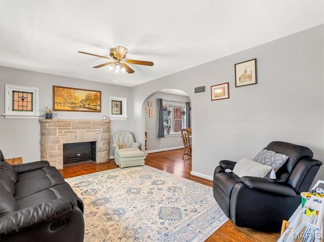 9028 Philo Avenue, St Louis, MO 63123