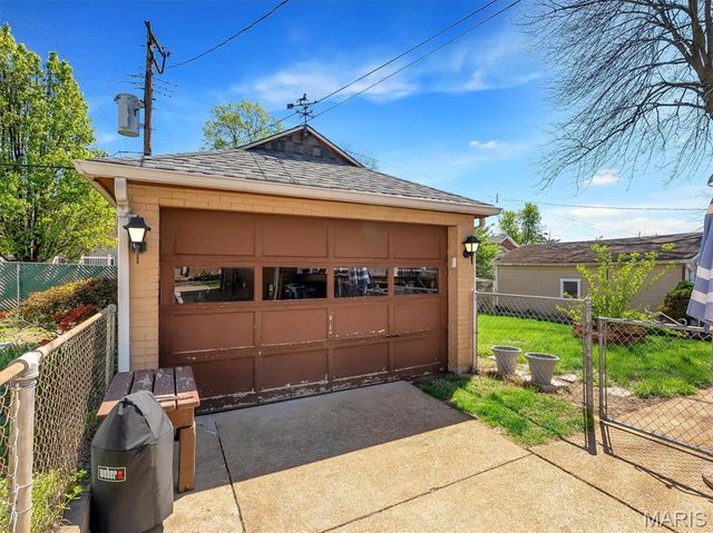 9028 Philo Avenue, St Louis, MO 63123