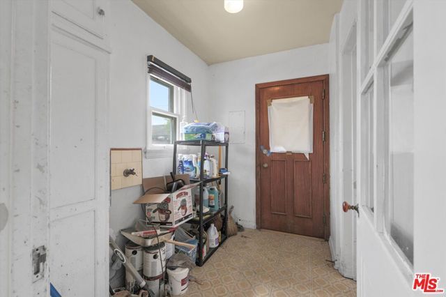 2904 W 84th Street, Inglewood, CA 90305