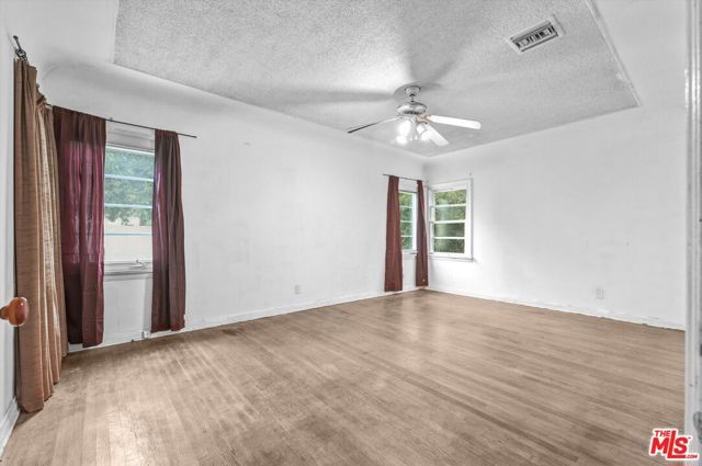 2904 W 84th Street, Inglewood, CA 90305