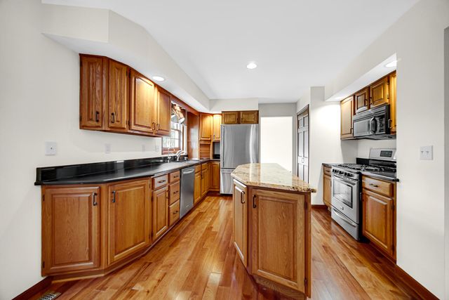 6712 Vienna Avenue, Portage, IN 46368