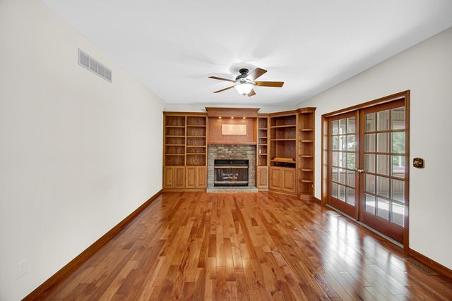 6712 Vienna Avenue, Portage, IN 46368