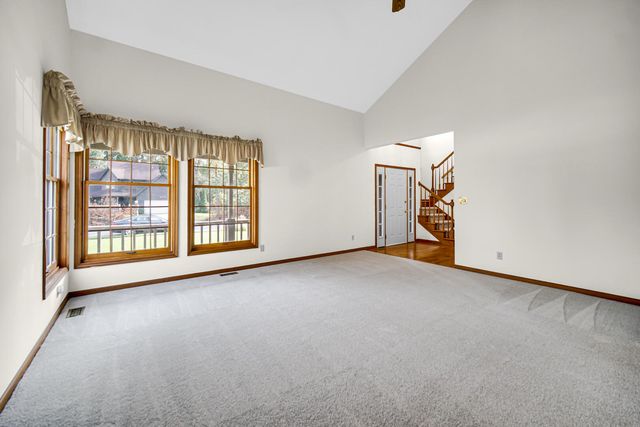 6712 Vienna Avenue, Portage, IN 46368