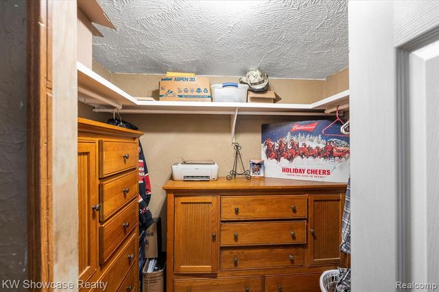 2916 Navarre Boulevard, Monroe, MI 48162